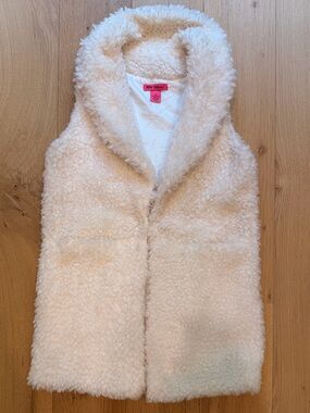 Betsey Johnson Faux Fur Vest XS Cream Teddy Sherpa Open Front Sleeveless Coat